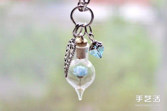 手作飾品：把干燥花放進(jìn)玻璃容器中制成的項(xiàng)鏈 -  rpnrmr.com