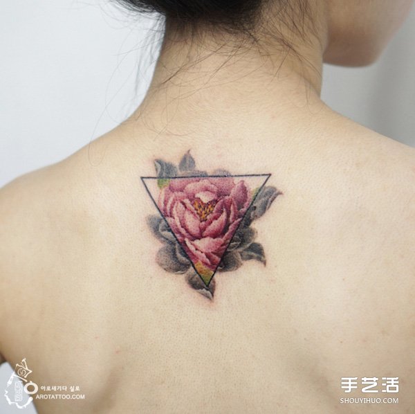 來自韓國的唯美浪漫水彩花卉風(fēng)格紋身圖案 -  rpnrmr.com