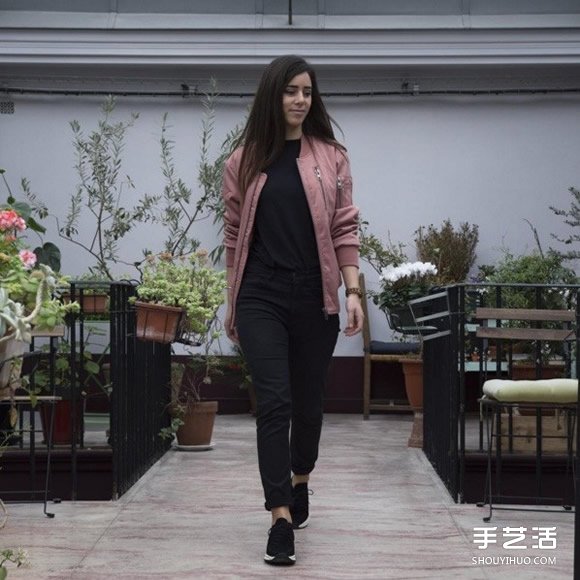 女生運(yùn)動(dòng)鞋休閑搭配 反璞歸真的最新時(shí)尚潮流 -  rpnrmr.com