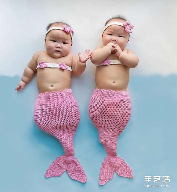 8 個月大的當紅明星 早產(chǎn)孿生姐妹花攝影照片 -  rpnrmr.com