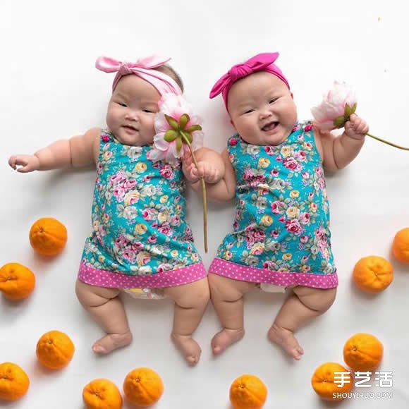 8 個月大的當紅明星 早產(chǎn)孿生姐妹花攝影照片 -  rpnrmr.com