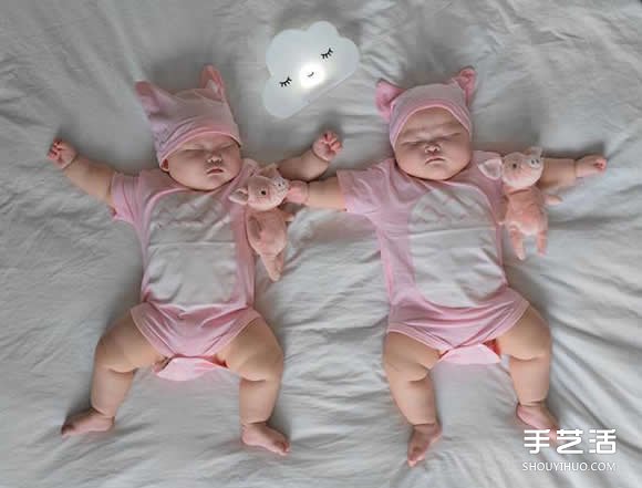 8 個月大的當紅明星 早產(chǎn)孿生姐妹花攝影照片 -  rpnrmr.com