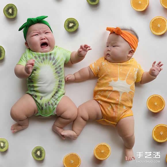 8 個月大的當紅明星 早產(chǎn)孿生姐妹花攝影照片 -  rpnrmr.com