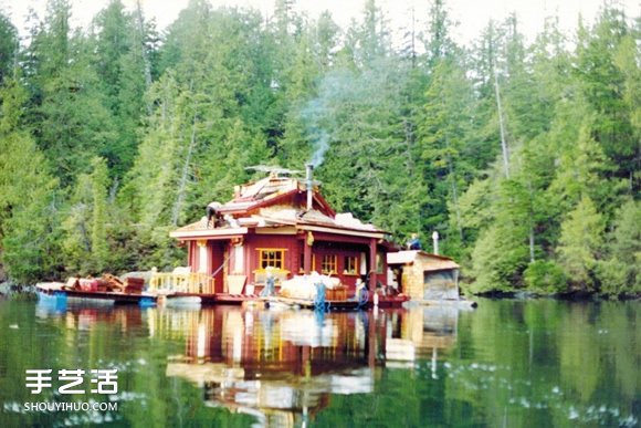 這對(duì)情侶花25年 打造了一座自給自足的小島 -  rpnrmr.com