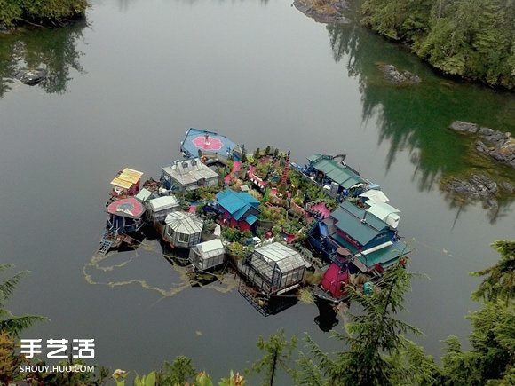 這對(duì)情侶花25年 打造了一座自給自足的小島 -  rpnrmr.com