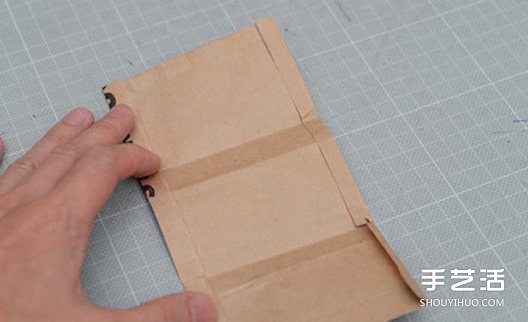 星巴克紙袋做錢包的DIY方法步驟圖解教程 -  rpnrmr.com