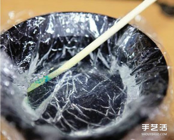 鐵盒子變廢為寶 用超輕粘土制作出迷你池塘 -  rpnrmr.com