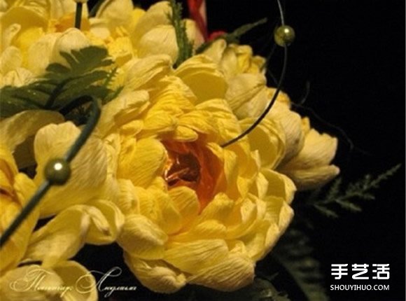 皺紋紙菊花的折法圖解 黃菊花的做法過程教程 -  rpnrmr.com