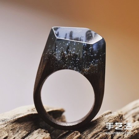 指間裝進(jìn)宇宙 超美的純手工樹脂木戒指圖片 -  rpnrmr.com