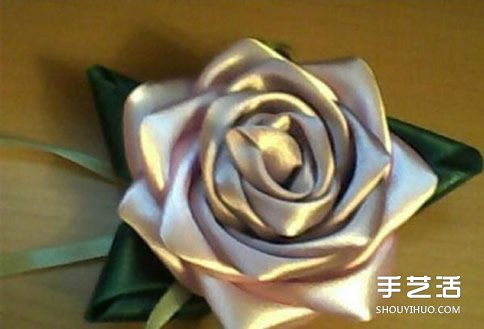 緞帶玫瑰花的做法教程 手工緞帶玫瑰花折法圖解 -  rpnrmr.com