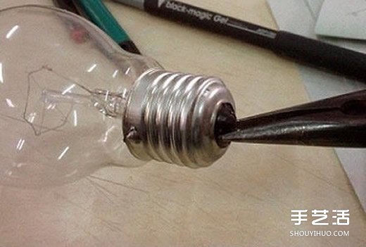 廢燈泡創(chuàng)意DIY 制作迷你多肉植物盆景的教程 -  rpnrmr.com