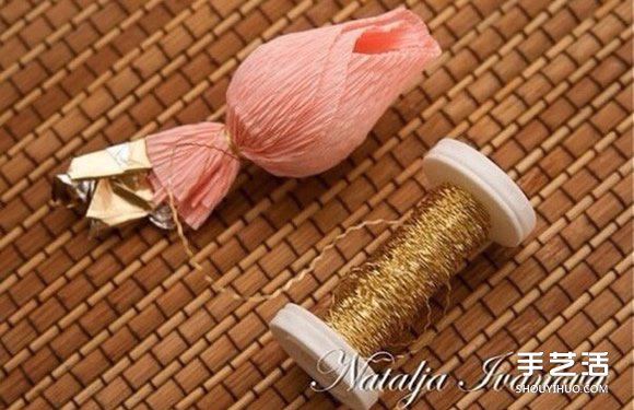 情人節(jié)巧克力花束制作圖解 皺紋紙玫瑰花DIY -  rpnrmr.com