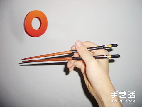 筷子的正確拿法 拿筷子的正確姿勢圖解 -  rpnrmr.com