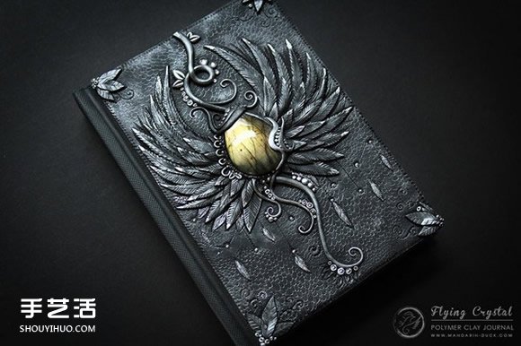 純手工打造：帶有圖案的手工魔法書作品圖片 -  rpnrmr.com