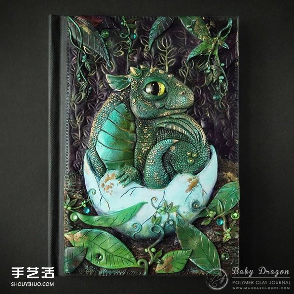 純手工打造：帶有圖案的手工魔法書作品圖片 -  rpnrmr.com