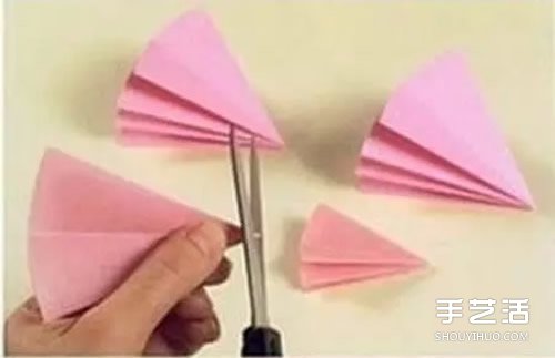 蓮花燭臺的制作方法 剪紙制作蓮花燭臺圖解 -  rpnrmr.com