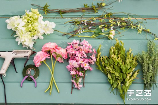 新娘鮮花花環(huán)制作方法 鮮花頭飾花環(huán)DIY教程 -  rpnrmr.com