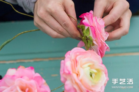 新娘鮮花花環(huán)制作方法 鮮花頭飾花環(huán)DIY教程 -  rpnrmr.com