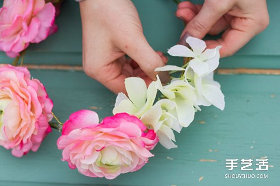 新娘鮮花花環(huán)制作方法 鮮花頭飾花環(huán)DIY教程 -  rpnrmr.com