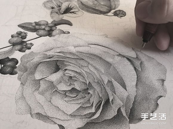 用時超300小時 700萬個點組成的點畫作品圖片 -  rpnrmr.com