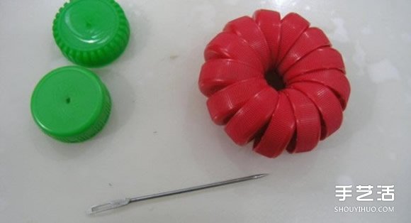 簡易瓶蓋燈籠手工制作教程 瓶蓋做燈籠的方法 -  rpnrmr.com