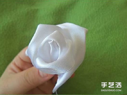 絲帶玫瑰花的折法圖解 寬絲帶玫瑰花的做法 -  rpnrmr.com