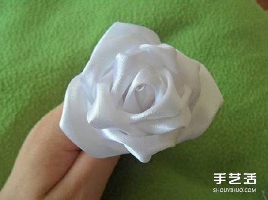 絲帶玫瑰花的折法圖解 寬絲帶玫瑰花的做法 -  rpnrmr.com