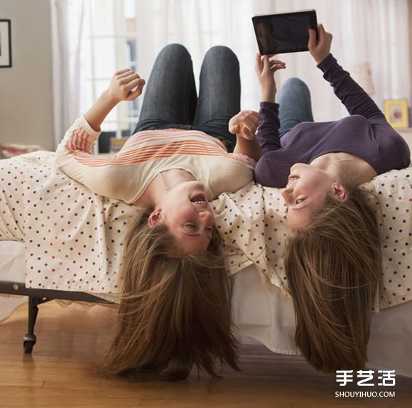 和閨蜜拍照的姿勢大全 閨蜜拍照擺POSE大全 -  rpnrmr.com
