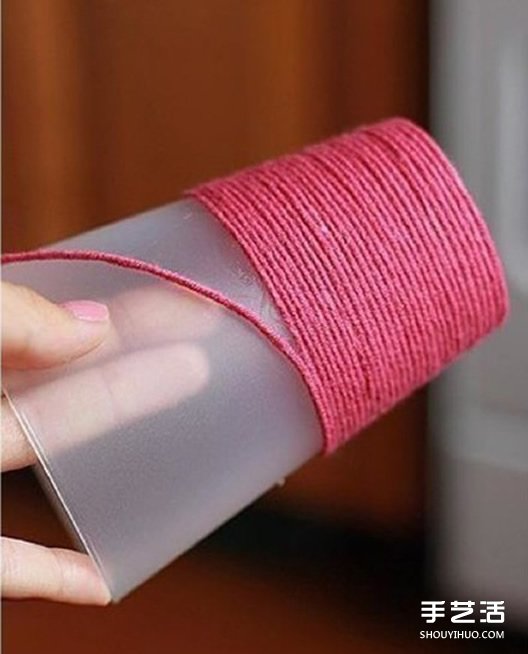 毛線纏繞杯子改造小制作 塑料杯子改造教程 -  rpnrmr.com