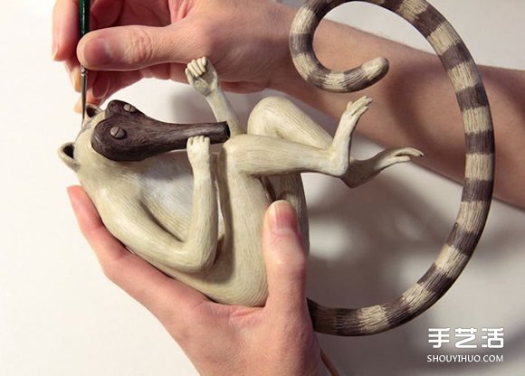 以精致粘土工藝品塑造出現(xiàn)實(shí)和奇幻的異空間 -  rpnrmr.com