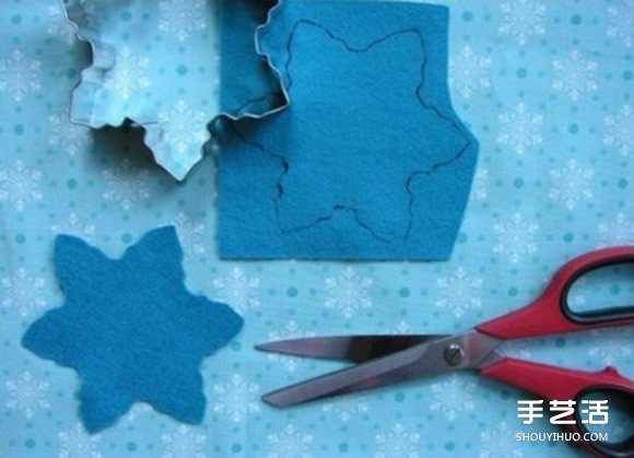 圣誕主題不織布雪花、圣誕樹和姜餅人掛件制作 -  rpnrmr.com