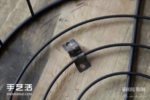 閑置金屬筐廢物利用制作小圓桌的方法步驟 -  rpnrmr.com
