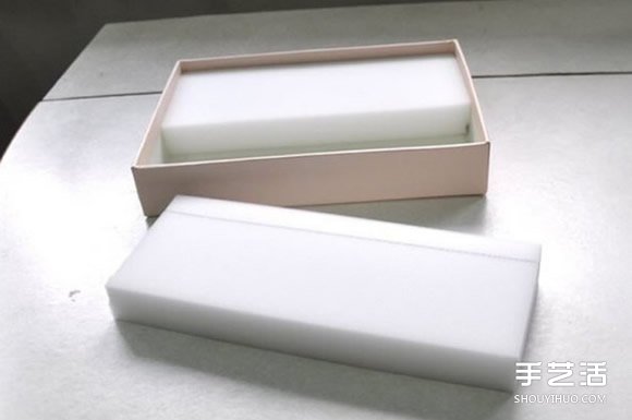 利用廢棄鞋盒蓋子和海綿墊DIY制作首飾收納盒 -  rpnrmr.com