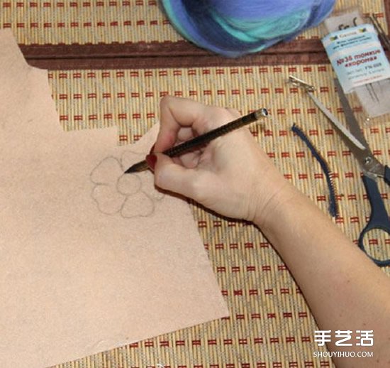 冷艷的羊毛氈花朵DIY 將毛氈和拉鏈合為一體 -  rpnrmr.com