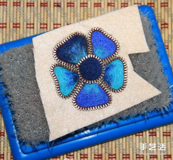 冷艷的羊毛氈花朵DIY 將毛氈和拉鏈合為一體 -  rpnrmr.com