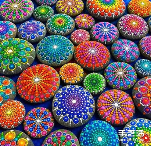 鵝卵石彩繪藝術(shù) 帶有民族風情的石頭畫藝術(shù)品 -  rpnrmr.com