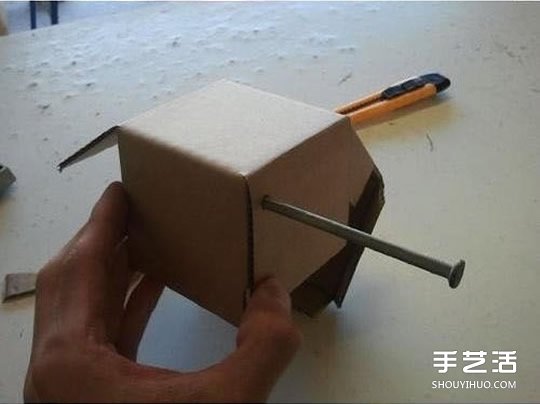 硬紙板手工制作兒童存錢(qián)罐的方法步驟圖解 -  rpnrmr.com