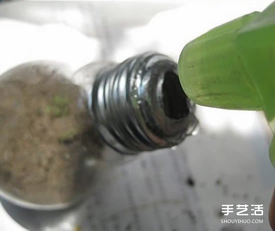 廢舊燈泡制作花盆 DIY迷你盆景的方法步驟 -  rpnrmr.com