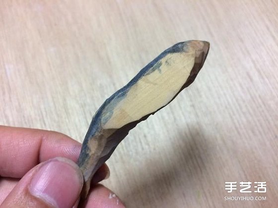 做得太像了！一不小心咬斷牙的木雕小魚干 -  rpnrmr.com