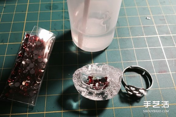 干掉的膠水手工制作戒指 超有創(chuàng)意的變廢為寶 -  rpnrmr.com