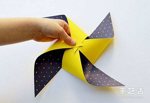 手工折紙風(fēng)車圖解教程 簡單幼兒風(fēng)車制作過程 -  rpnrmr.com