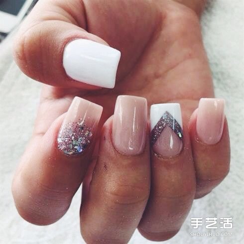 美到冒泡的婚禮美甲設(shè)計(jì) 從細(xì)節(jié)妝點(diǎn)自己！ -  rpnrmr.com