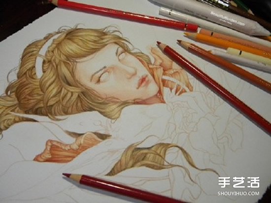 細(xì)膩逼真的女生人物肖像彩鉛畫(huà)作品圖片 -  rpnrmr.com