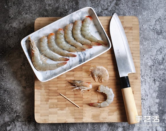 喝著冰啤酒 再來個香酥炸蝦配芒果甜辣醬料理 -  rpnrmr.com