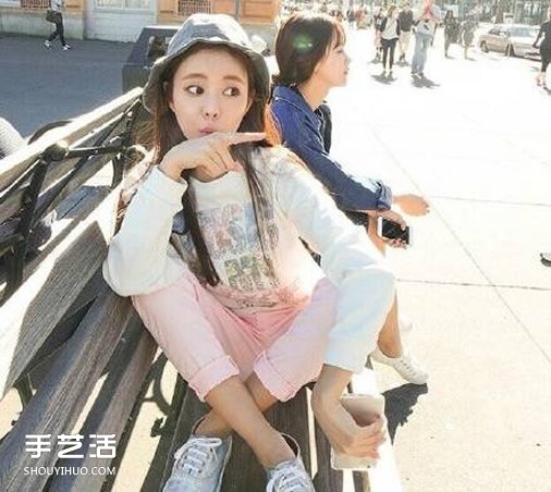 該如何和閨蜜一起合影 閨蜜合照的姿勢(shì)Pose -  rpnrmr.com