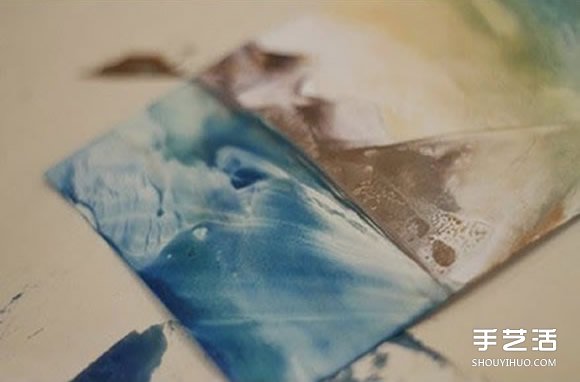 創(chuàng)意熨斗畫的畫法 把蠟筆融化后畫出漂亮圖案 -  rpnrmr.com