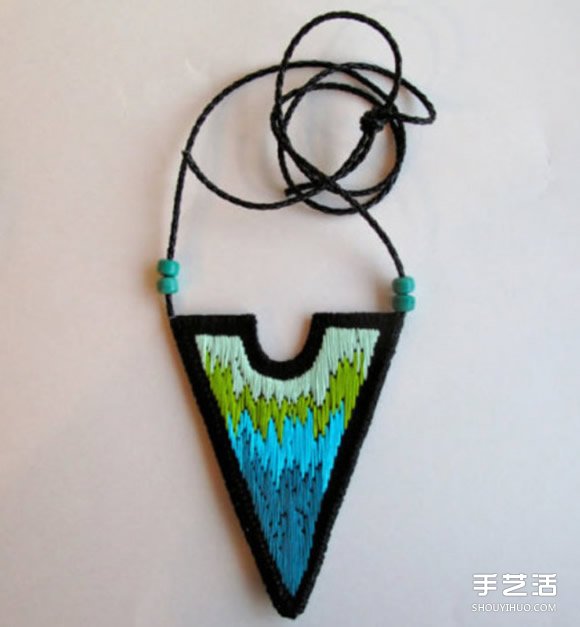精美項(xiàng)鏈掛墜刺繡作品 手工刺繡掛飾圖片欣賞 -  rpnrmr.com