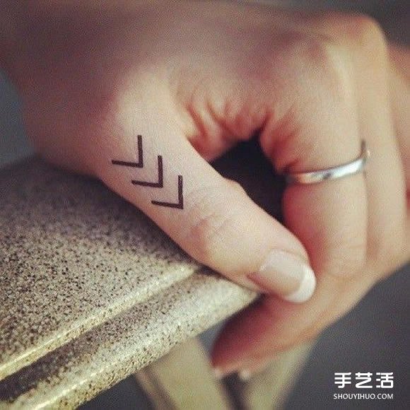 在指尖上許愿 優(yōu)雅手指紋身圖案的迷人魅力 -  rpnrmr.com