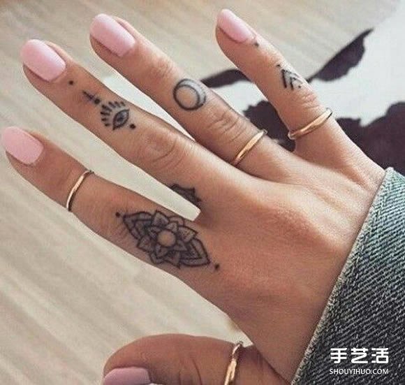 在指尖上許愿 優(yōu)雅手指紋身圖案的迷人魅力 -  rpnrmr.com