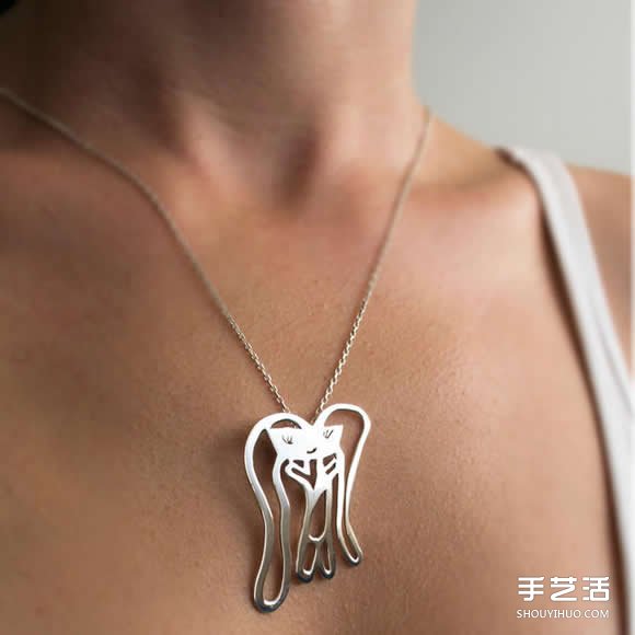 不復(fù)返的童年涂鴉 制作成金屬墜子永恒紀(jì)念！ -  rpnrmr.com